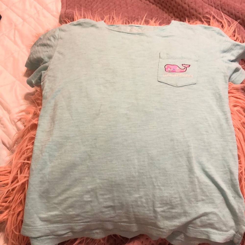 Vineyard vines t-shirt